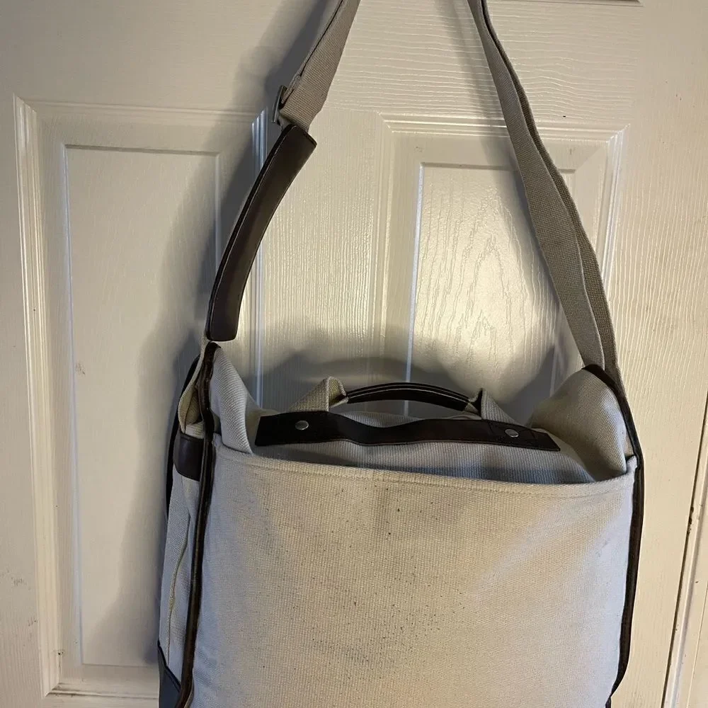 Unisex Banana Republic large messenger bag taupe canvas & Brown leather trims
